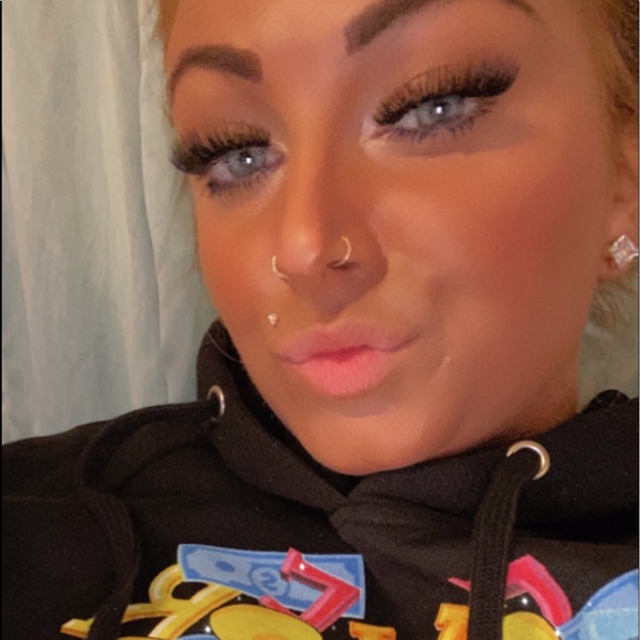 Meet your Posher, Kalie - Picture 1 of 1